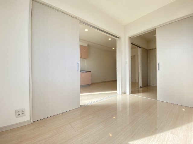 物件内観写真15　(使い勝手のいい洋室です)