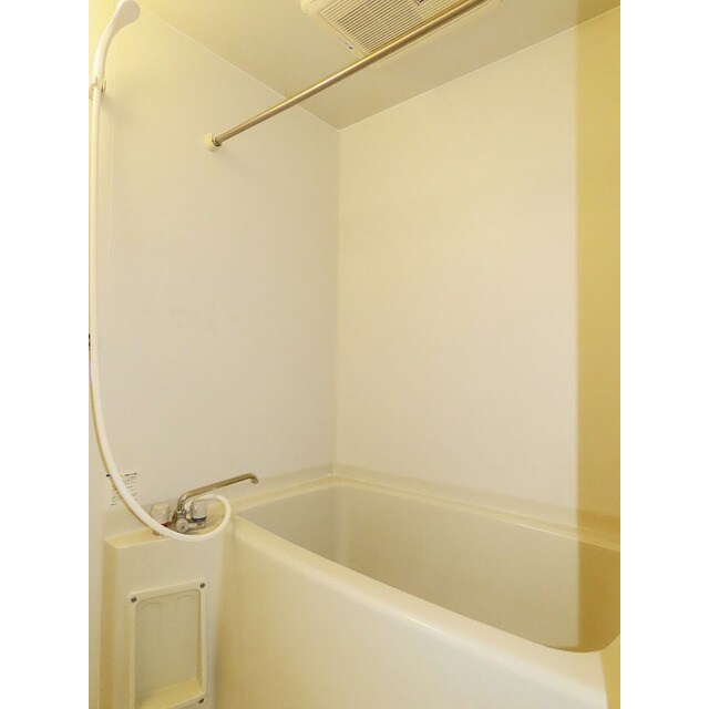 物件内観写真6　(ゆったり過ごせるお風呂です)