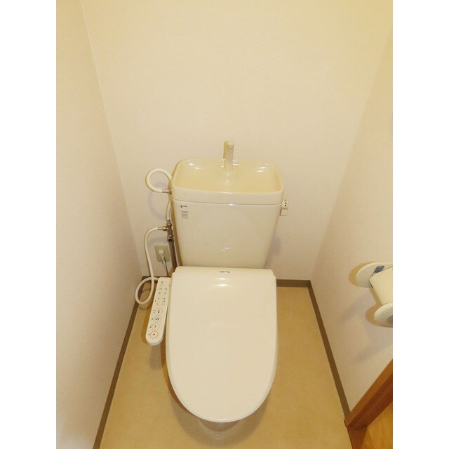 物件内観写真7　(シンプルで使いやすいトイレです)