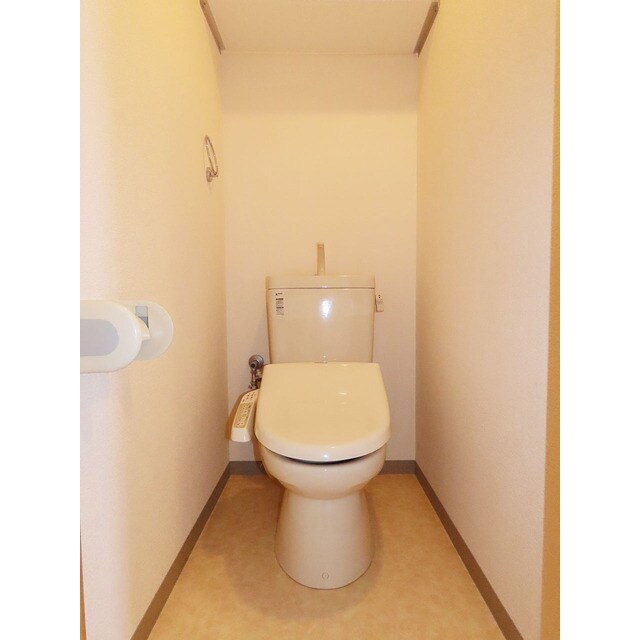 物件内観写真6　(コンパクトで使いやすいトイレです)