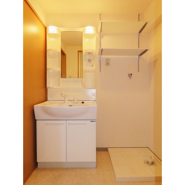 物件内観写真7　(使いやすい洗面所です)