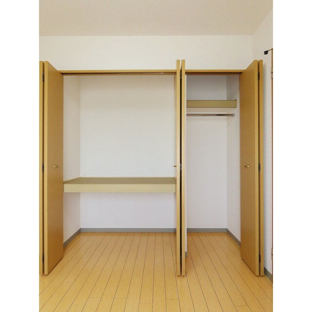 物件内観写真10　(収納のためのスペースです)