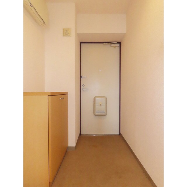 物件内観写真11　(きれいな玄関です)