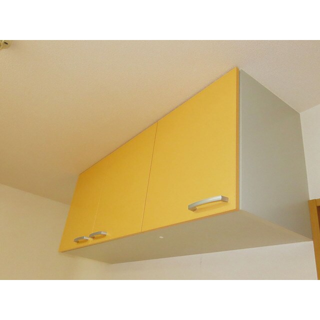 物件内観写真14　(キッチン上部収納)