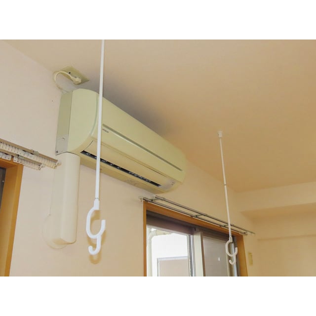 物件内観写真15　(室内物干し)