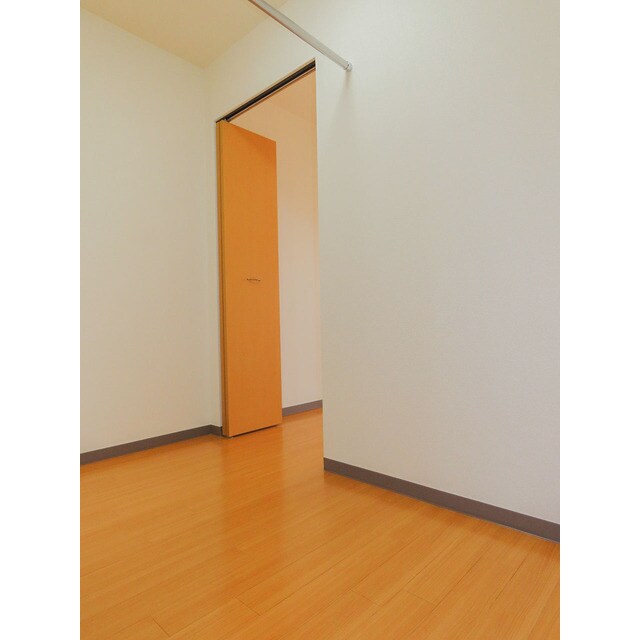 物件内観写真8　(ちょっとした収納スペースも充実しています)