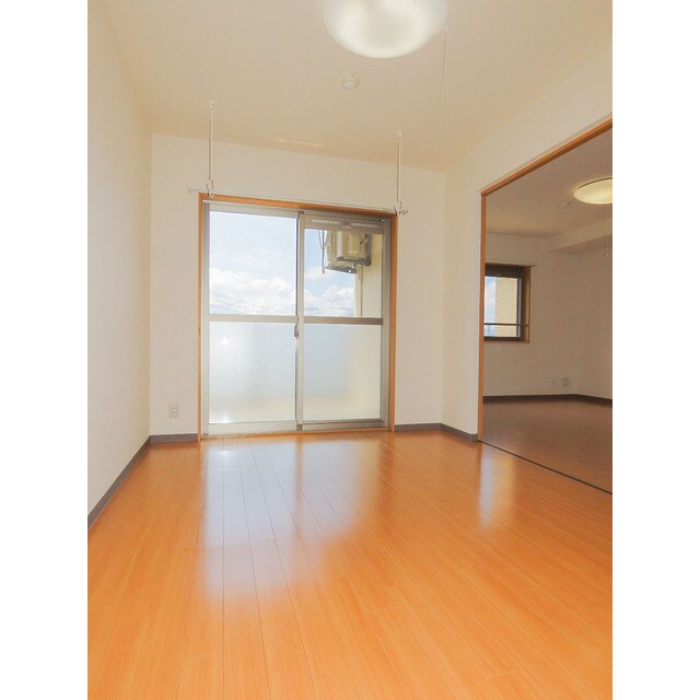 物件内観写真16　(おしゃれなリビングです)