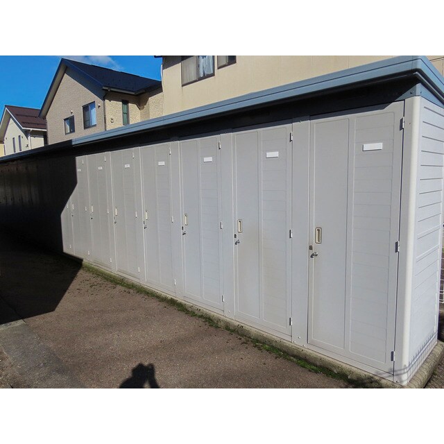 物件内観写真18　(物置き)