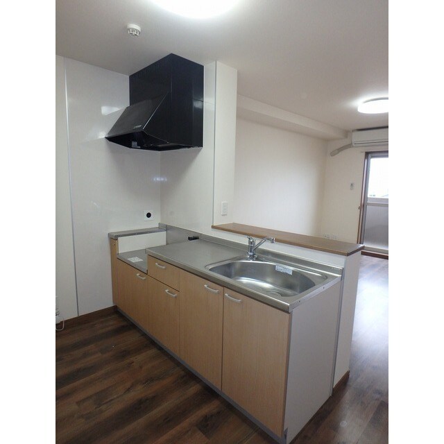 物件内観写真4　(使いやすいキッチンです)