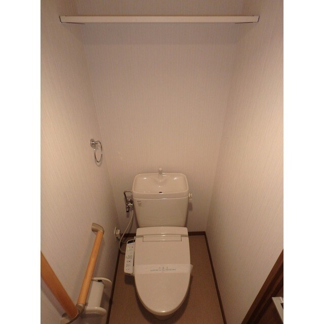 物件内観写真7　(清潔感のあるトイレです)