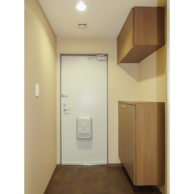 物件内観写真11　(きれいな玄関です)