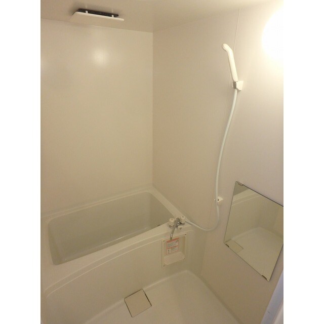 物件内観写真6　(きれいなお風呂です)