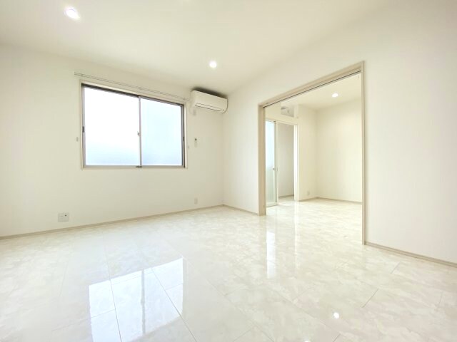 物件内観写真8　(ゆったり過ごせるリビングです（イメージ）)