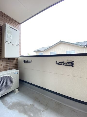 物件内観写真18　(暖かな日差しのふりそそぐバルコニー（イメージ）)