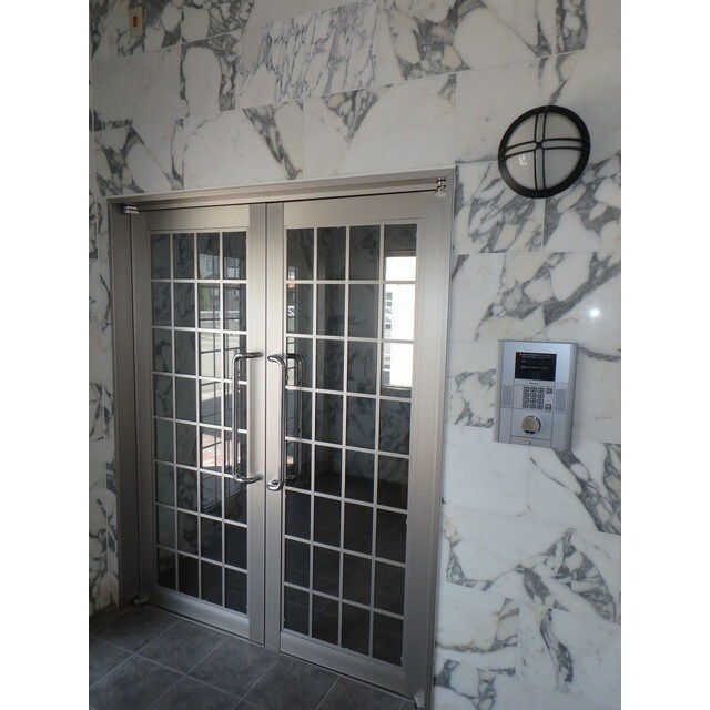 物件外観写真5　(オートロック)