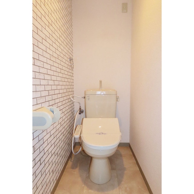 物件内観写真6　(トイレも気になるポイント)