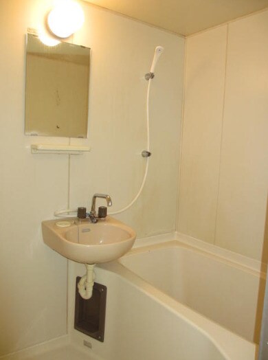 物件内観写真4　(お風呂で日々の疲れを落としましょう)