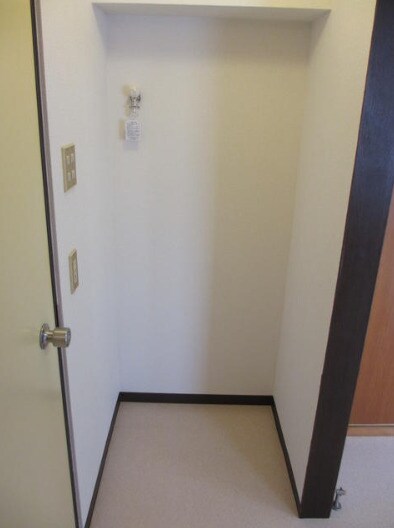 物件内観写真9　(洗濯機置き場)