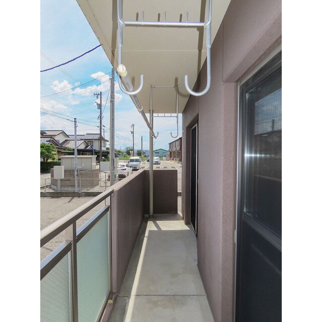 物件内観写真13　(バルコニーがあります)