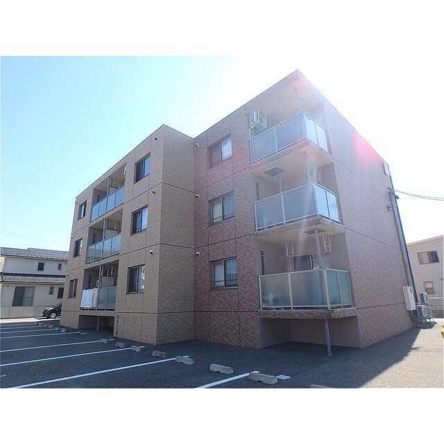 物件外観写真2　(建物外観を気になさる方へ、見た目の良い物件です)