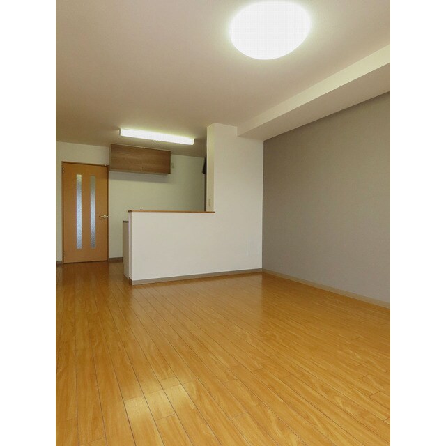 物件内観写真3　(居間です)