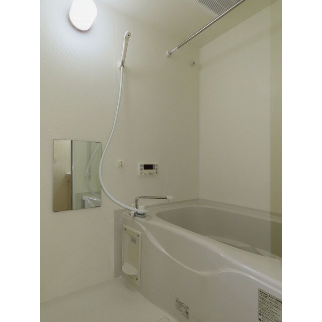 物件内観写真5　(お風呂です)