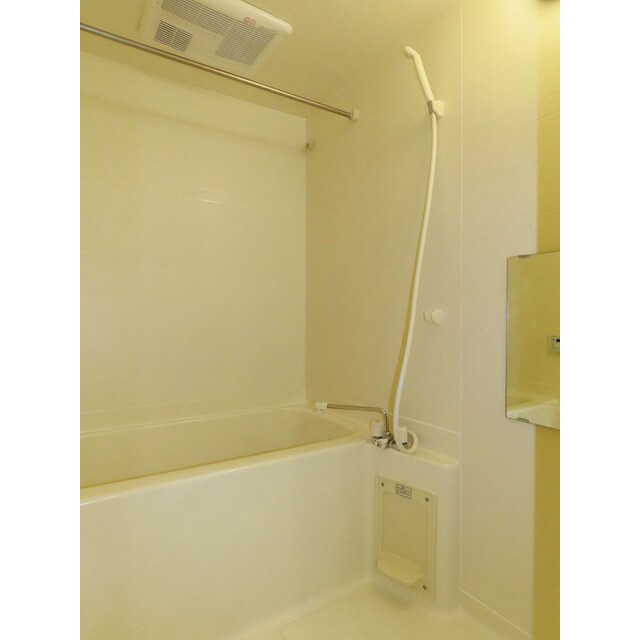 物件内観写真4　(お風呂です)