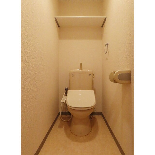 物件内観写真5　(トイレもきれいです)