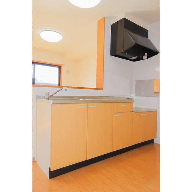 物件内観写真4　(キッチンでお料理をお楽しみください)