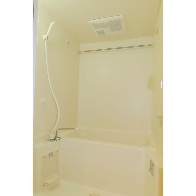 物件内観写真5　(日々の暮らしに欠かせないお風呂です)