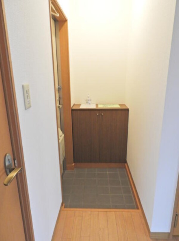 玄関(シンプルで使いやすい玄関です)