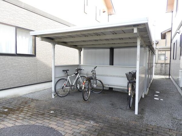 建物設備(駐輪場)