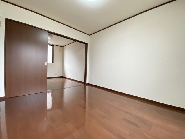 物件内観写真13　(コンパクトで使いやすい洋室です)