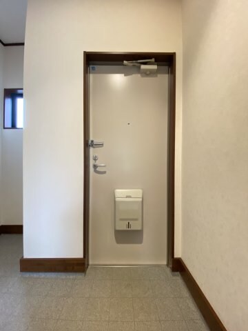 物件内観写真20　(シンプルで使いやすい玄関です)