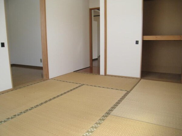 和室(和室があれば、来客や子供用のスペースとして活躍します)