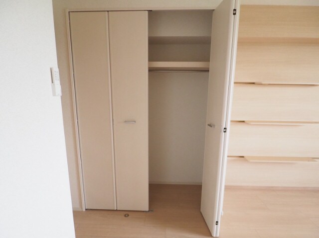 物件内観写真11　(クローゼット付き)
