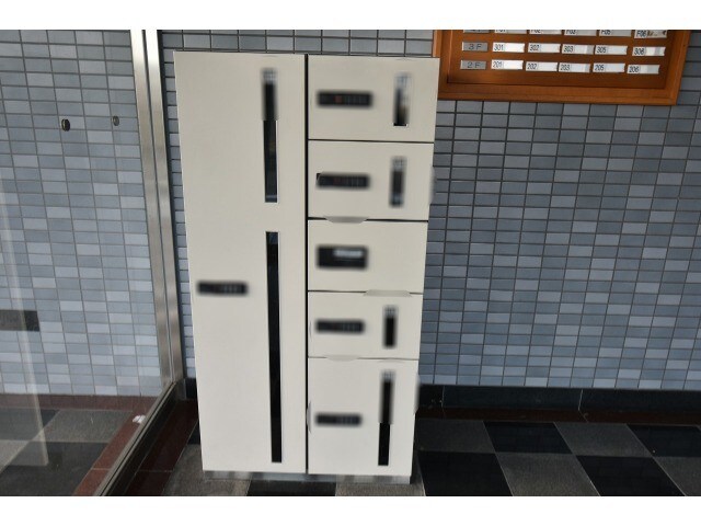 物件外観写真4　(宅配ボックス)