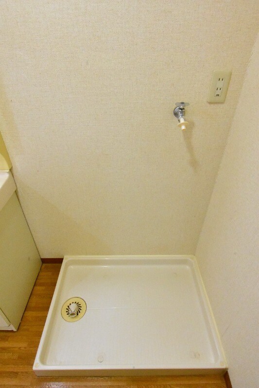 物件内観写真16　(室内洗濯機置場)