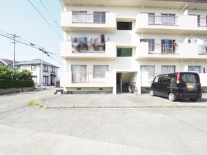 郡マンション外観写真
