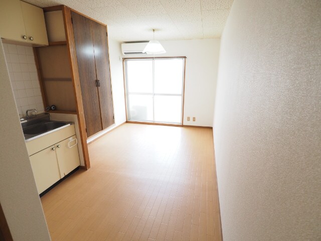 物件内観写真5　(日当たり良好)