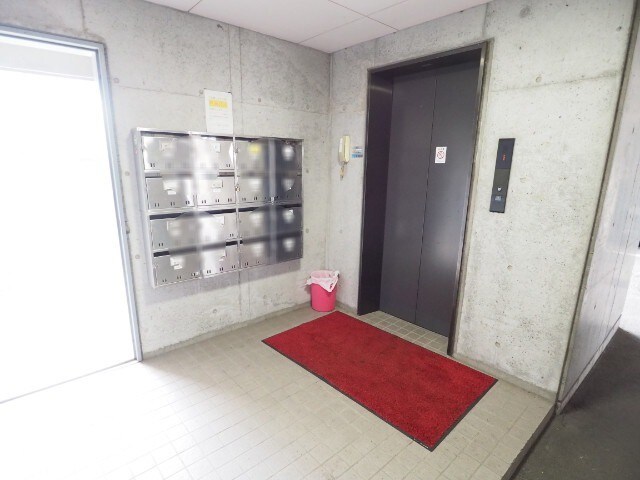 物件外観写真3　(エレベーター)