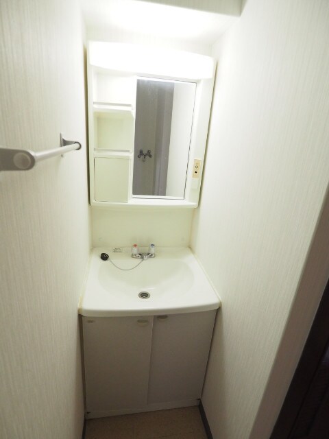 物件内観写真9　(独立洗面台)