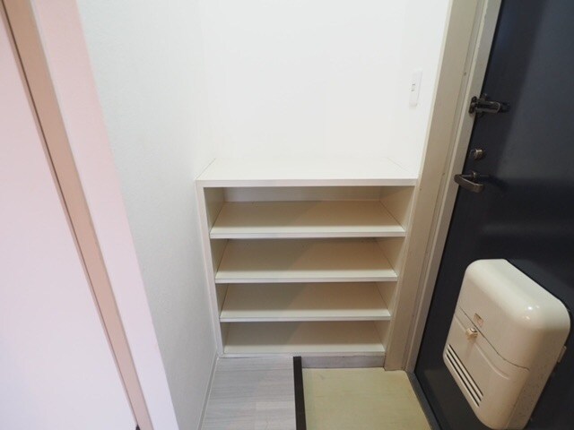 物件内観写真9　(靴箱設置済)