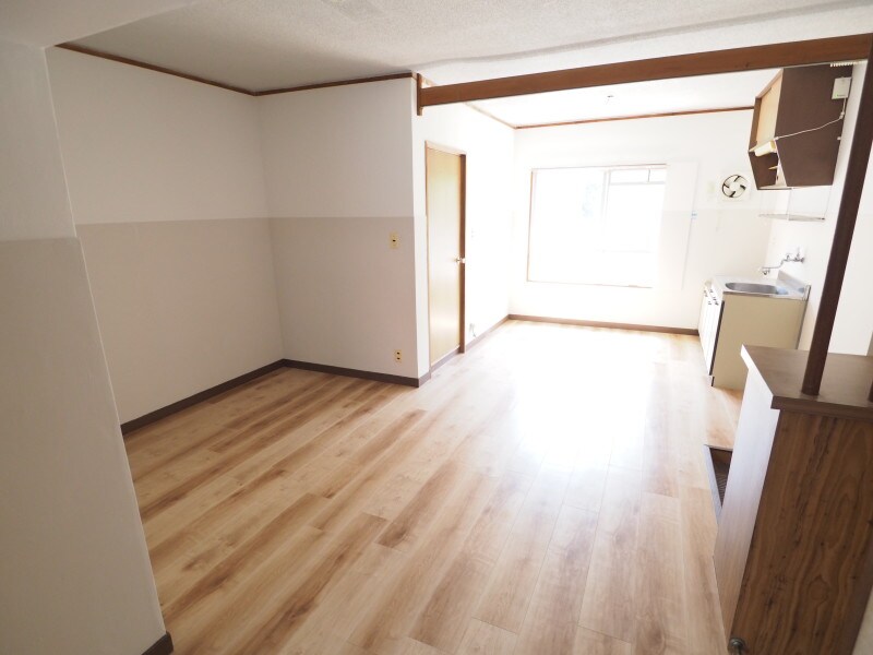 物件内観写真6　(広々リビング✩)