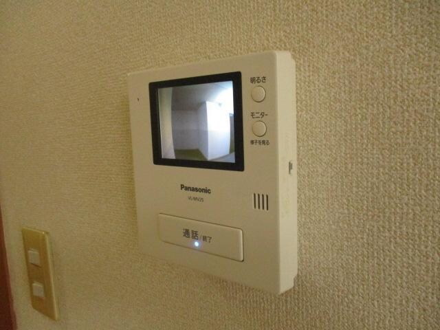 物件内観写真17　(モニターで来客者を確認出来て安)