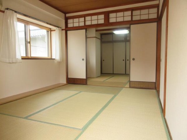 居室(リビング(別角度です))