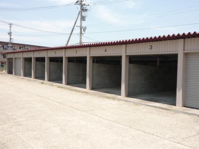 物件外観写真4　(屋根付き駐車場有※4,950円※)