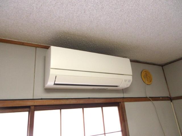 物件内観写真12　(エアコン1台備え付けです☆)