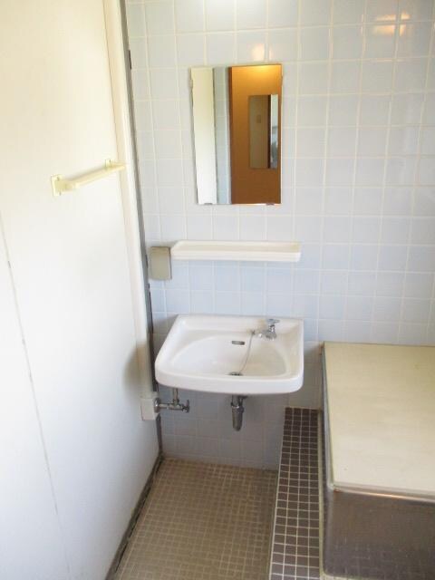 物件内観写真14　(お手入れのし易い洗面台☆)