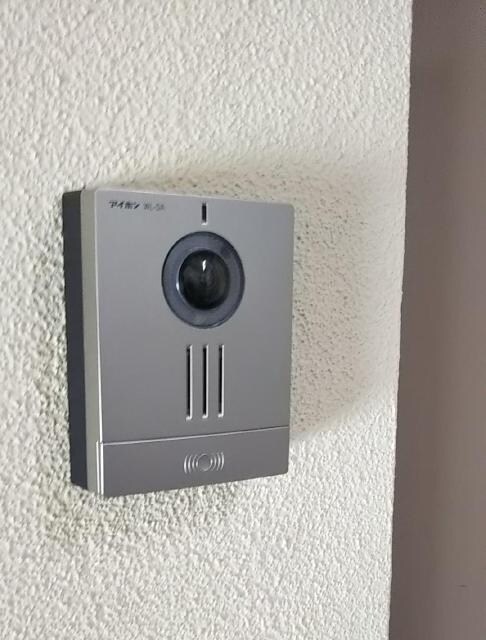 物件内観写真15　(玄関先をお部屋から確認できます)